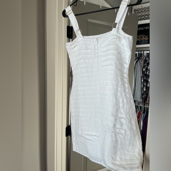 DISSH MARNIE WHITE LINEN PINTUCK DRESS - Picture 3 of 7
